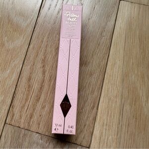 Charlotte Tilbury Beauty Light Wand Highlighter in Light/Medium (BRAND NEW)